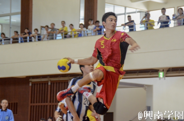 第53回沖縄県高等学校ハンドボール選手権大会決勝 フォトアルバム 学校法人 興南学園 夢への一歩は 興南から