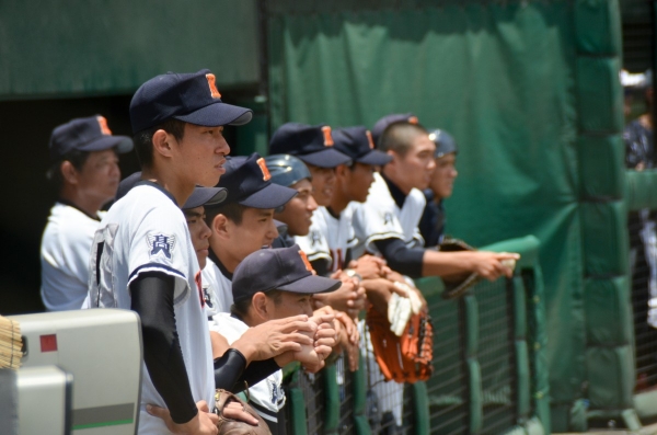 夏甲子園」沖縄県予選決勝 | フォトアルバム | 学校法人 興南学園｜夢