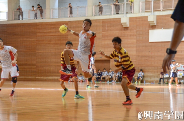 第53回沖縄県高等学校ハンドボール選手権大会準決勝 フォトアルバム 学校法人 興南学園 夢への一歩は 興南から